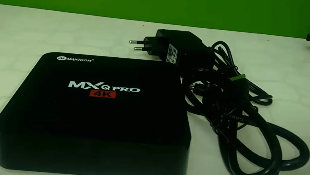 Step 01. Unbox Smart Play APK TV Box